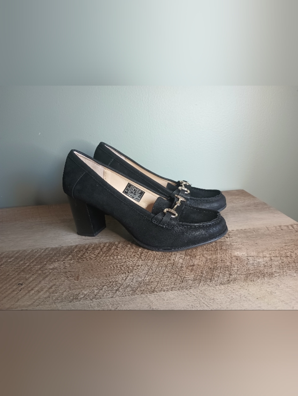 Jones New York Women's Old Money Velvet Block Heels 9.5 Black Horse Bit Classic